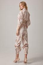PANTALON CON PUÑO ESTAMPADO PUNTO DE CRUZ