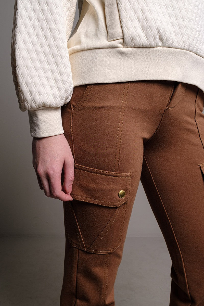 PANTALÓN BOLSILLOS LATERALES CAMEL
