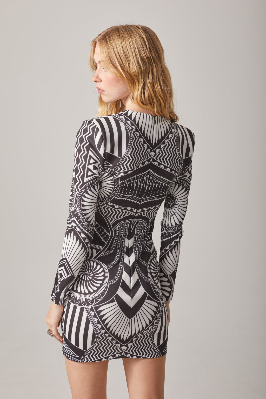 VESTIDO ESTAMPADO PUNTO CORTO