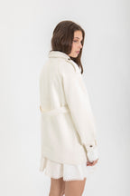 ABRIGO ESTILO GABARDINA CORTO BLANCO