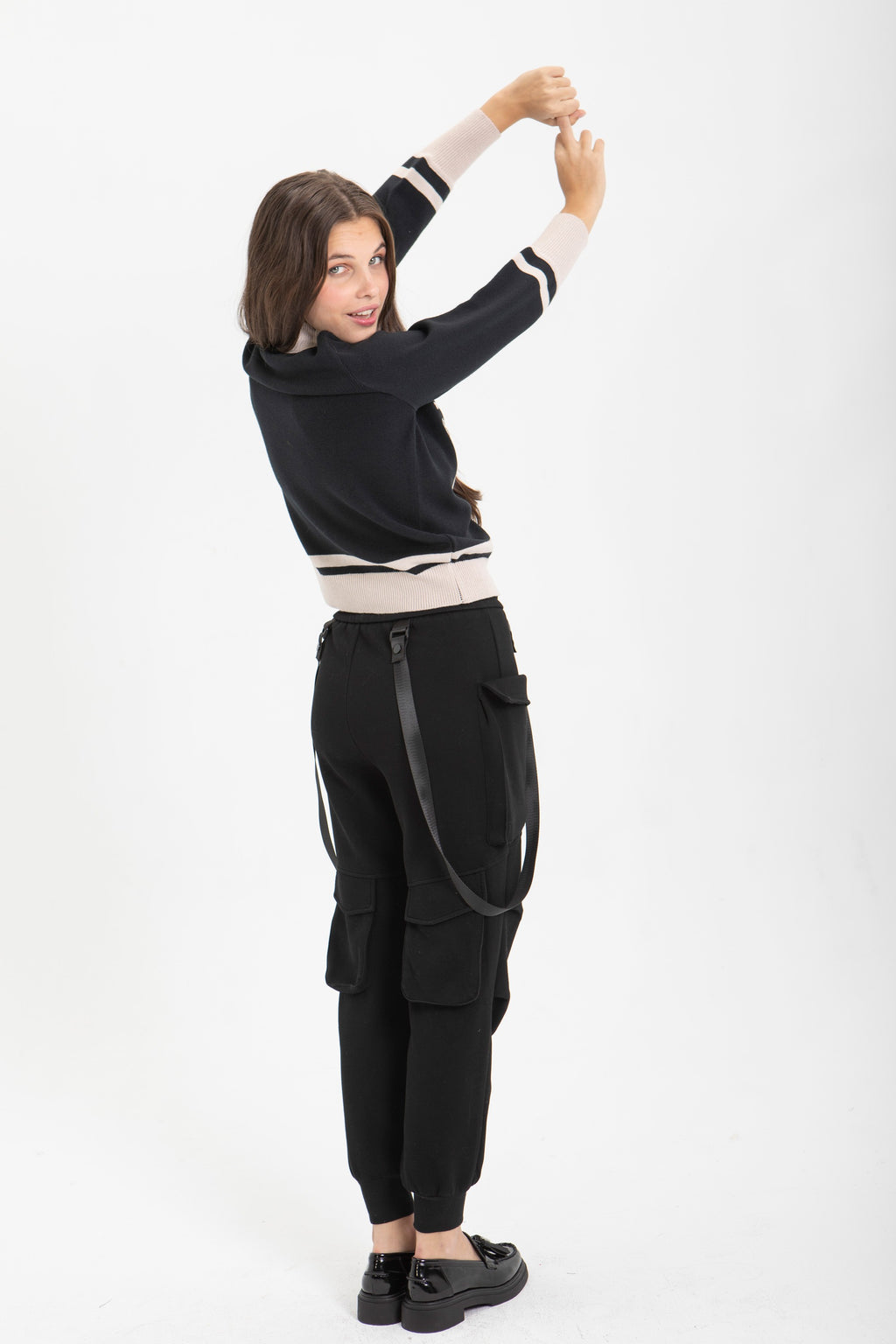PANTALÓN CARGO BOLSILLO Y TIRANTE