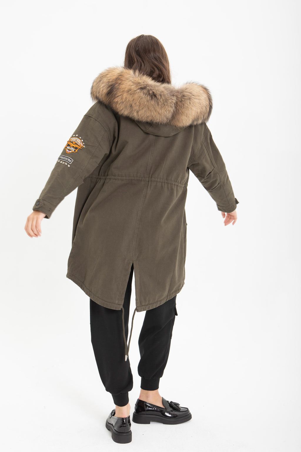 PARKA CON PELO CAPUCHA