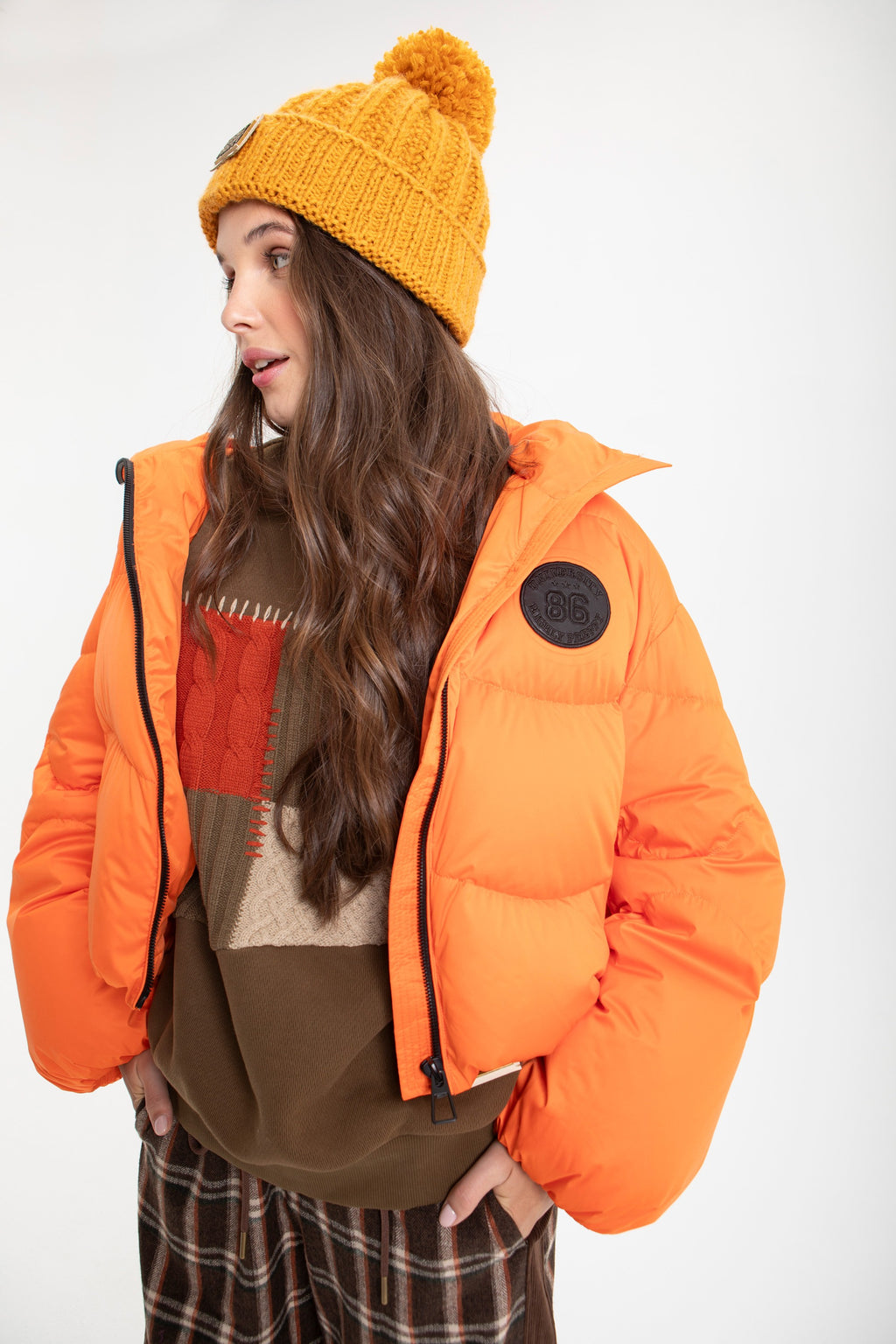 FEATHERS SHORT ORANGE