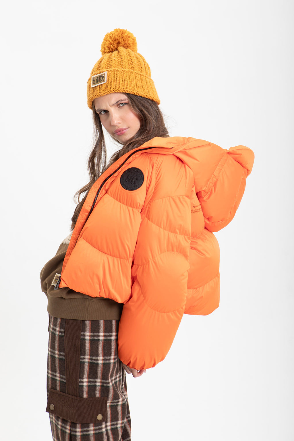 FEATHERS SHORT ORANGE