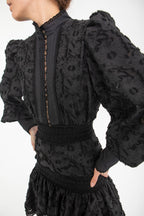VESTIDO NEGRO FLORES Y JARETAS