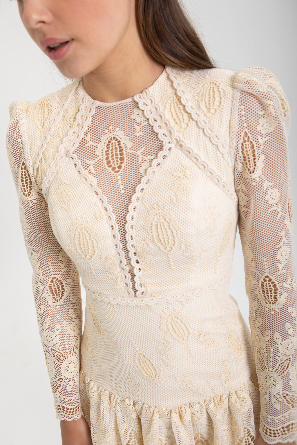 VESTIDO VAINILLA CALADO