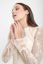 VESTIDO VAINILLA CALADO