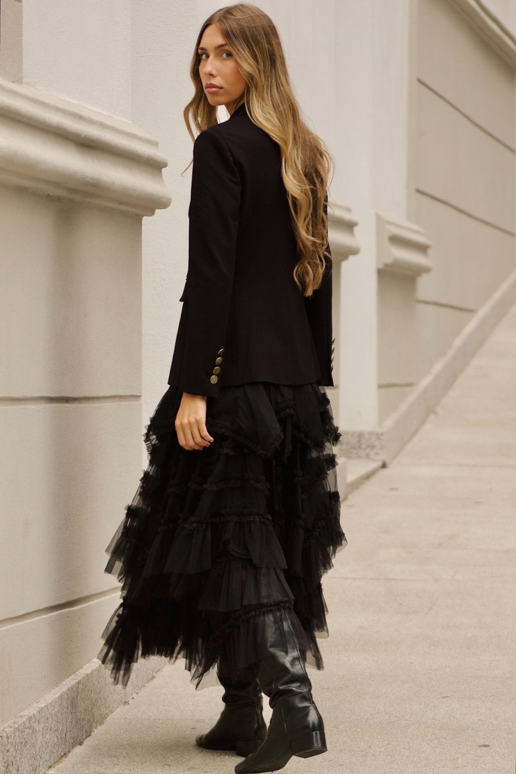 CHAQUETA BLAZER BÁSICA NEGRA