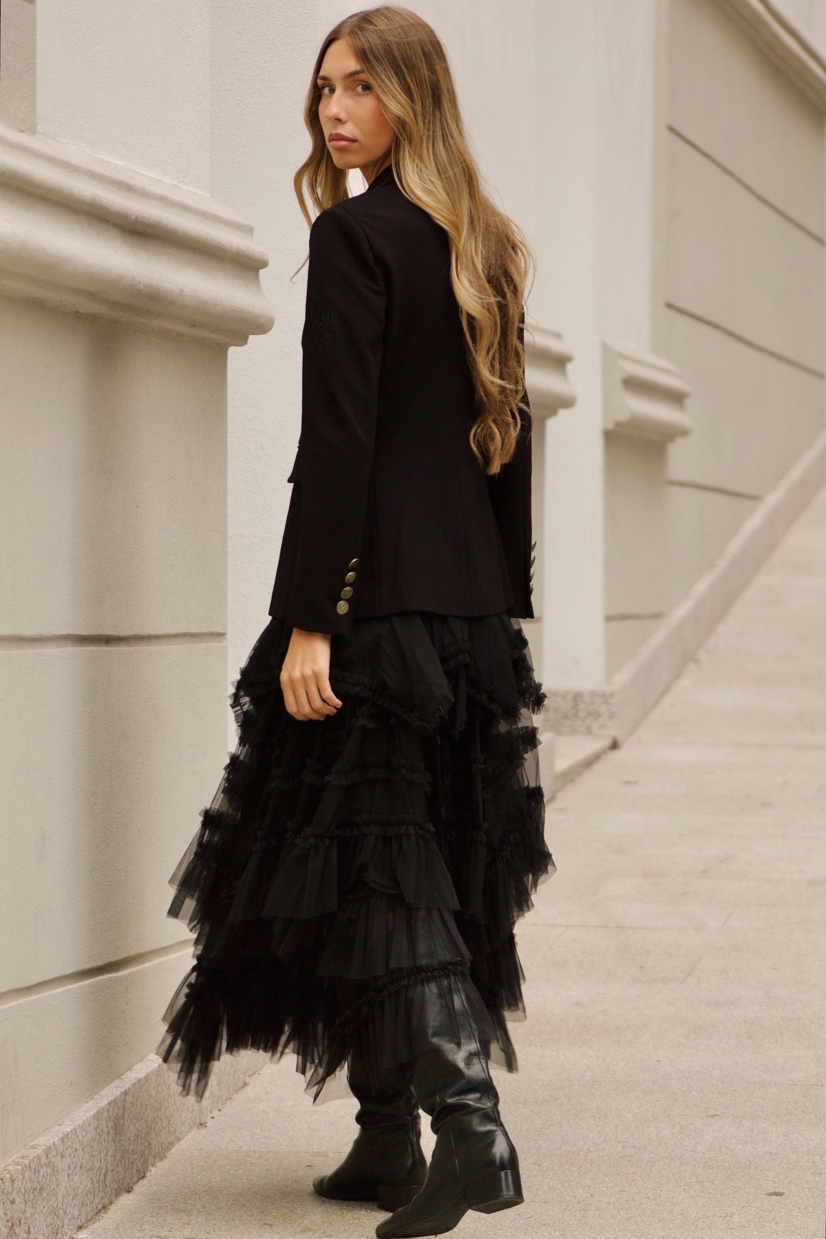 CHAQUETA BLAZER BÁSICA NEGRA