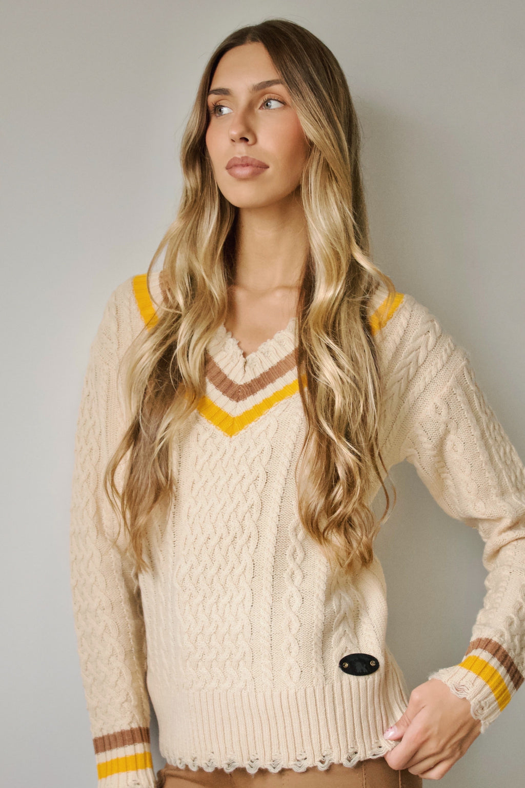 BEIGE UNIVERSITY SWEATER