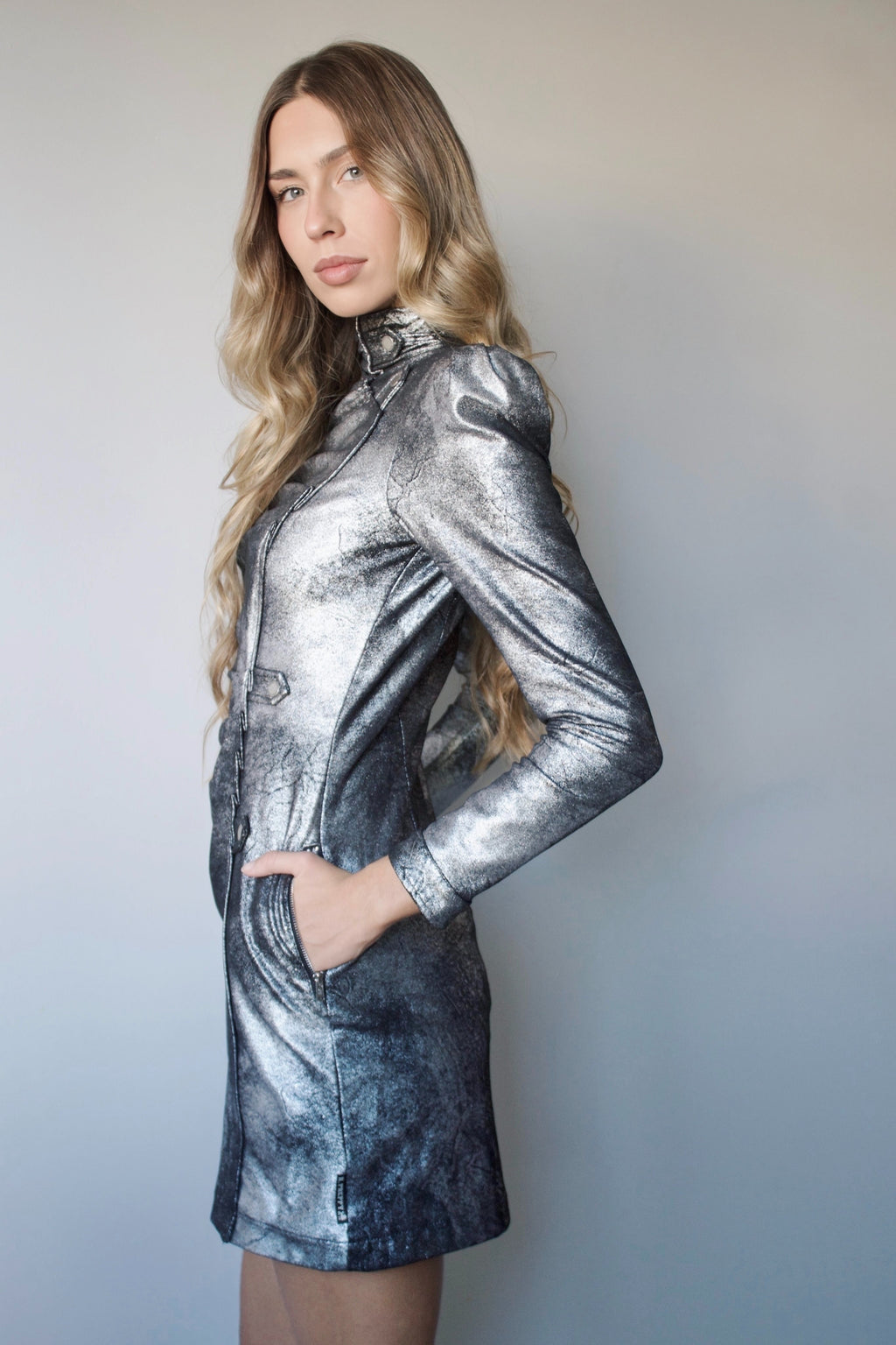 VESTIDO FRUNCIDO METALIZADO PLATA