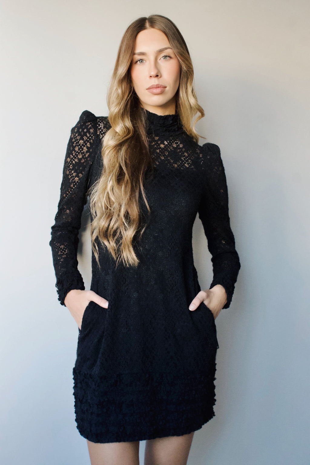 BLACK LACE MINI-RUFFLE DRESS
