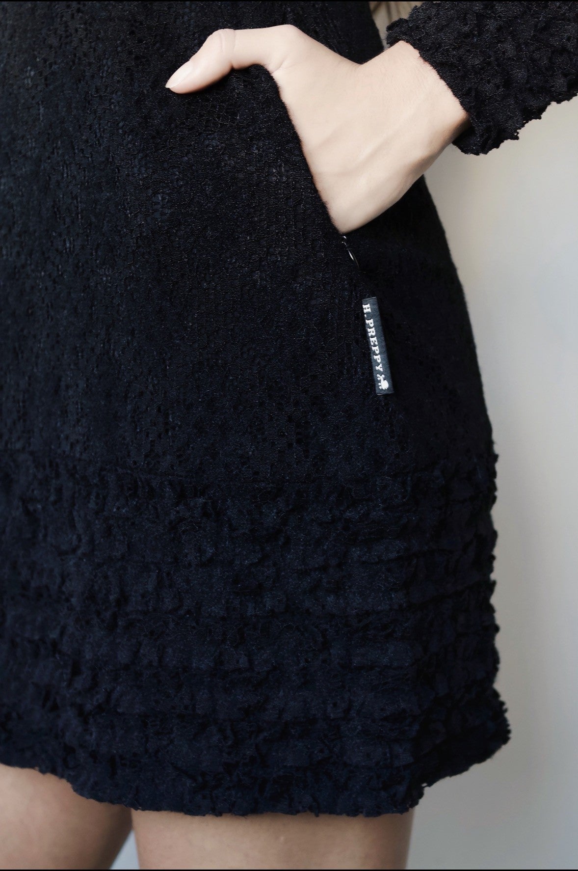 BLACK LACE MINI-RUFFLE DRESS