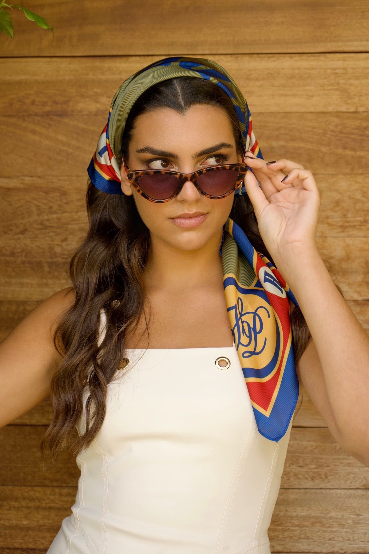 HANDKERCHIEF