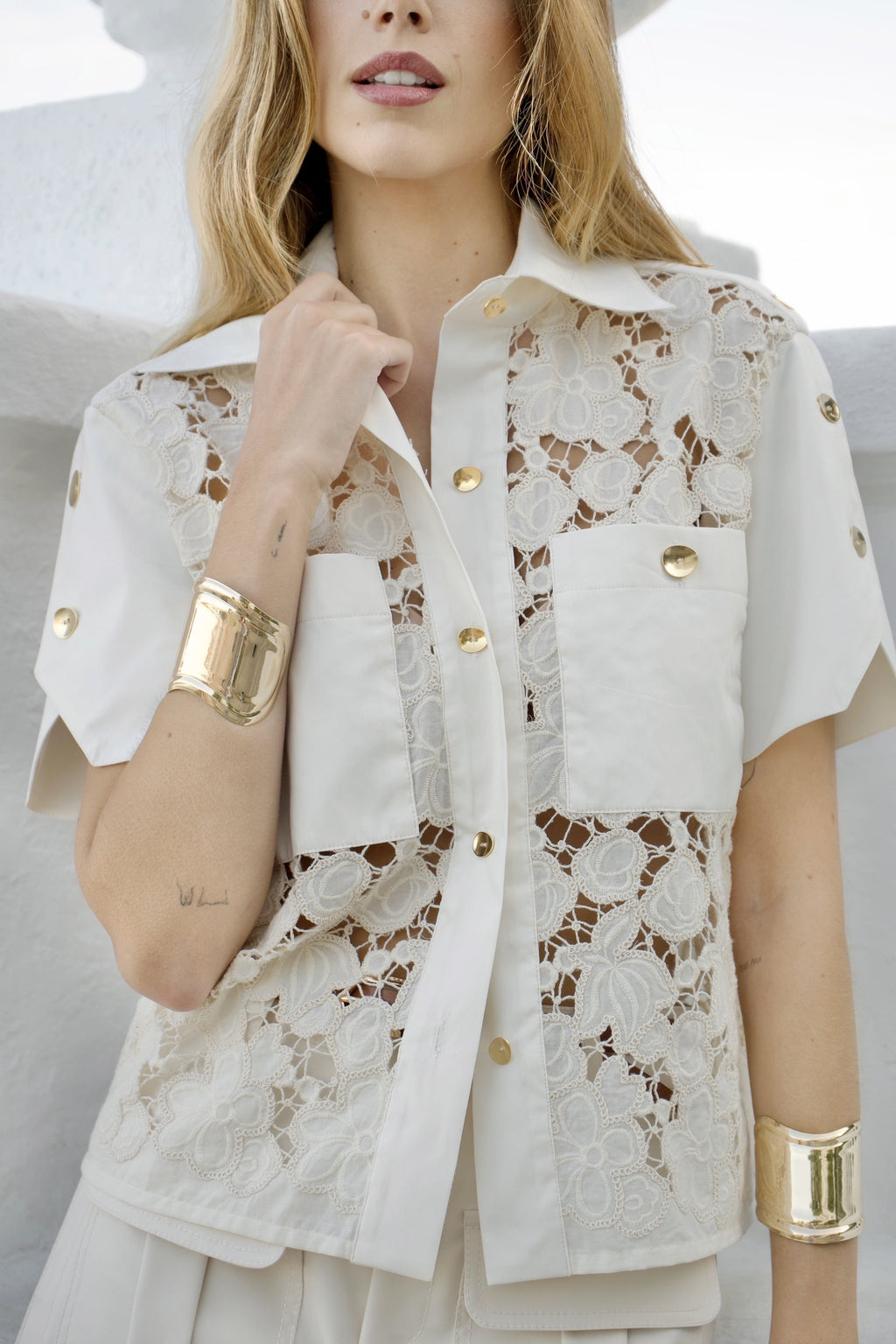 BLUSA ROMÁNTICA MANGA CORTA