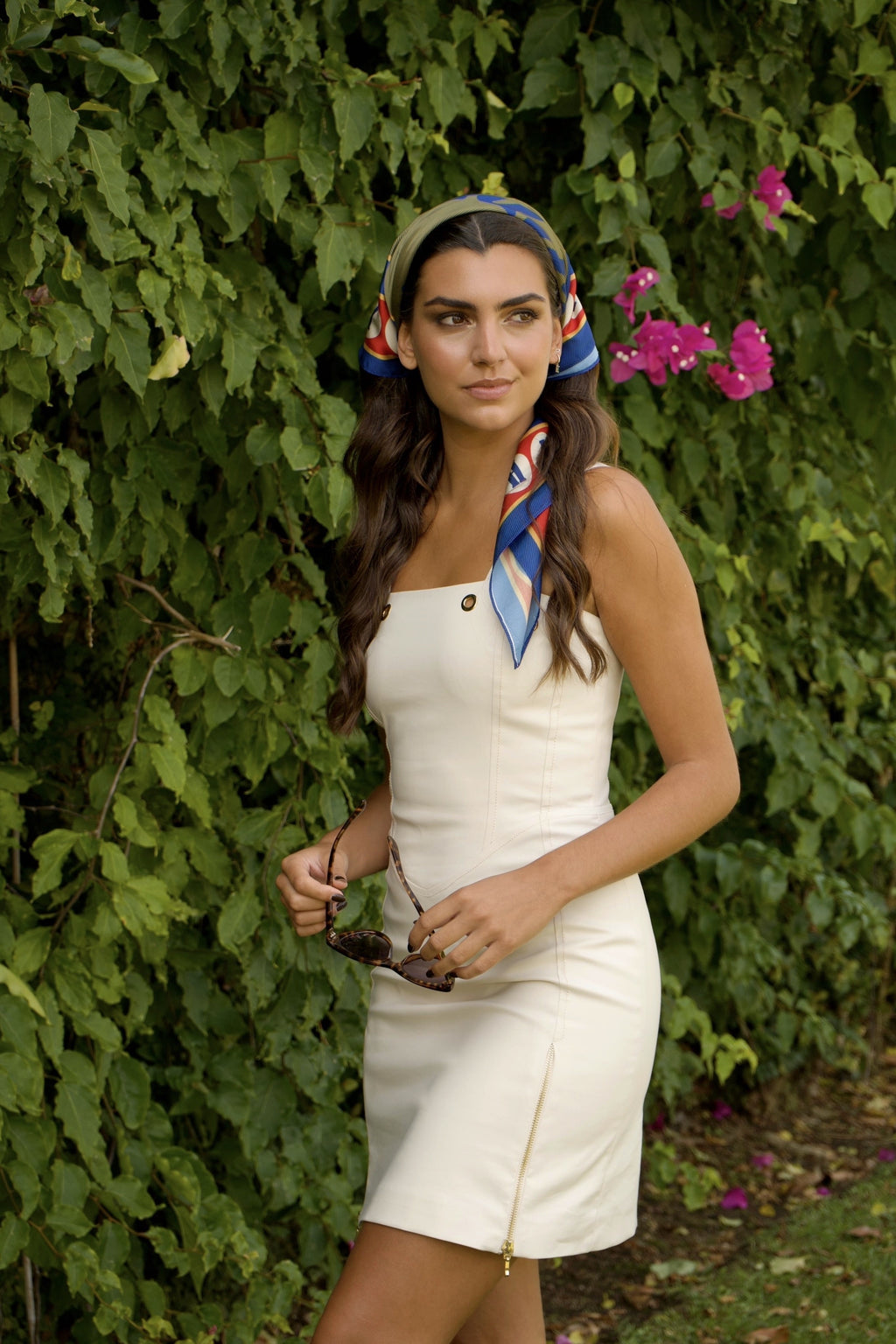 VESTIDO OJETES