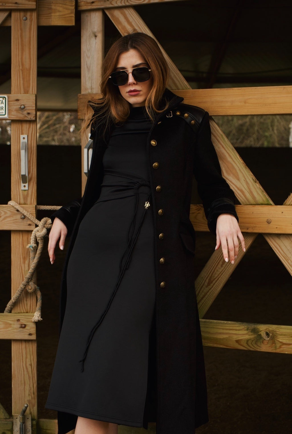 ABRIGO MILITAR NEGRO