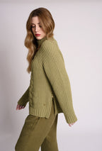 JERSEY VERDE OVERSIZE CUELLO SUBIDO