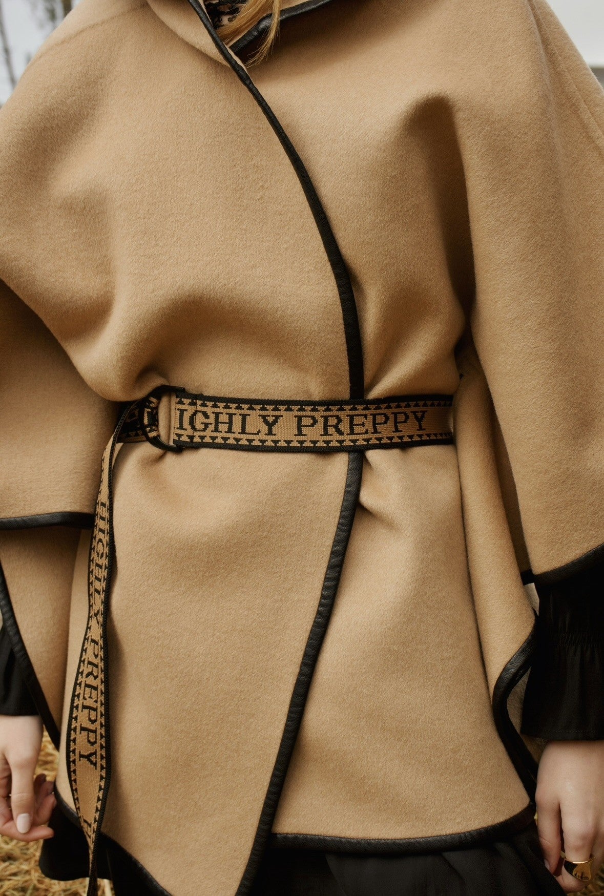 CAMEL CAPE