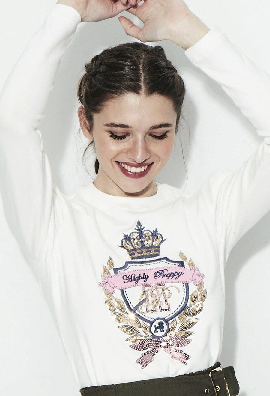 CAMISETA BÁSICA ESCUDO CRUDO